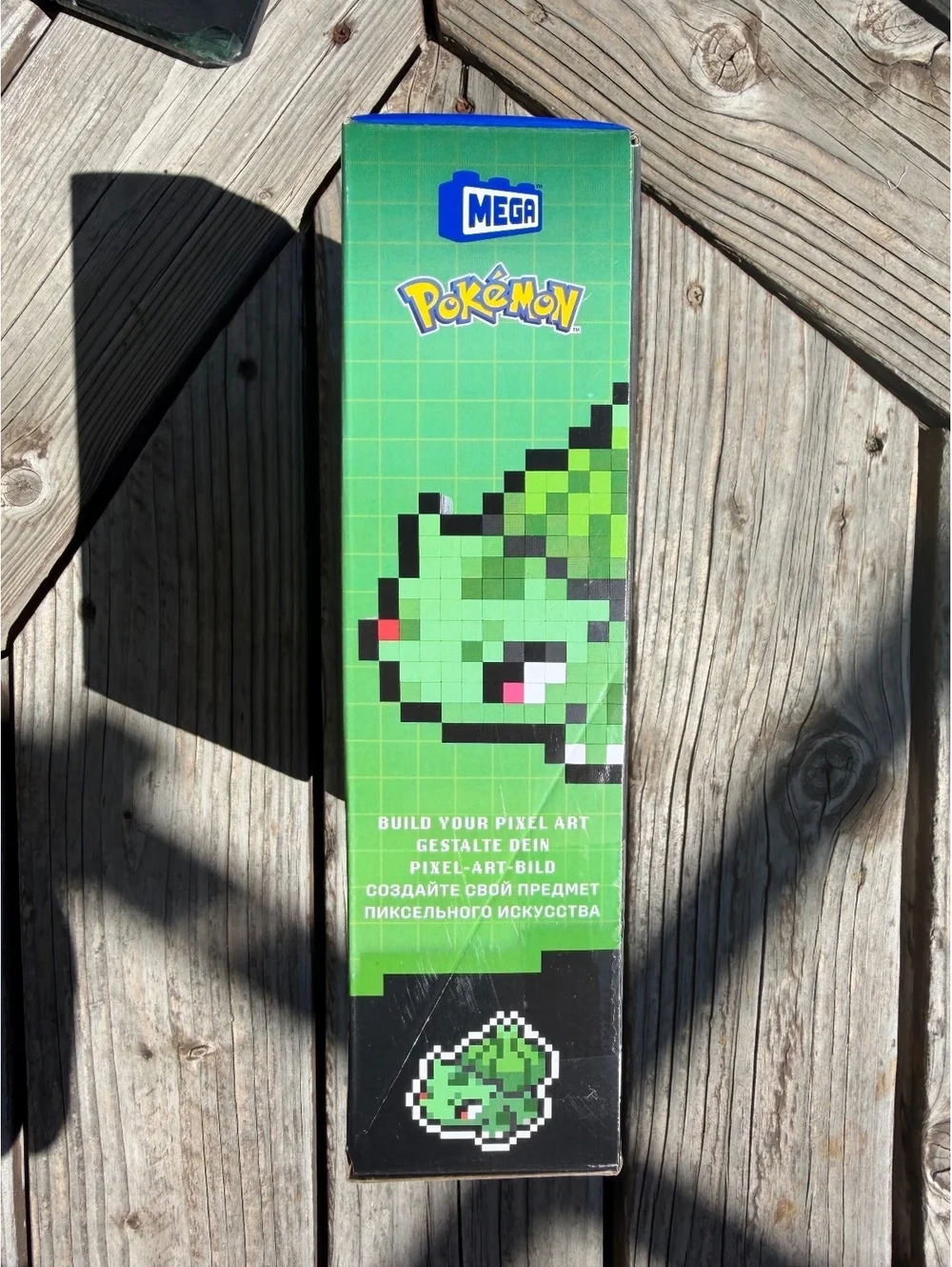 Mega Pokémon Bulbasaur Pixel Art Building Set - 374 Pieces, Ages 13+